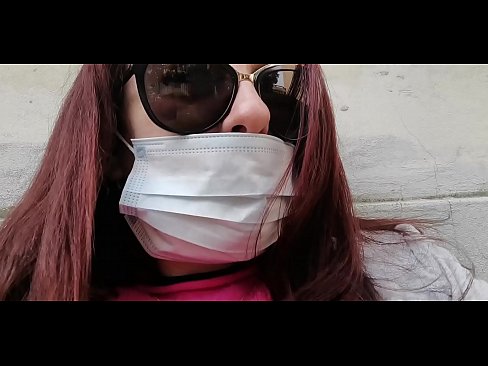❤️ D'Nicoletta hëlt sech op hirem Noper a pisst a senger Garage (Special Covid19 Italienesch Quarantän) ☑ Qualitéit Porno bei eis ❌