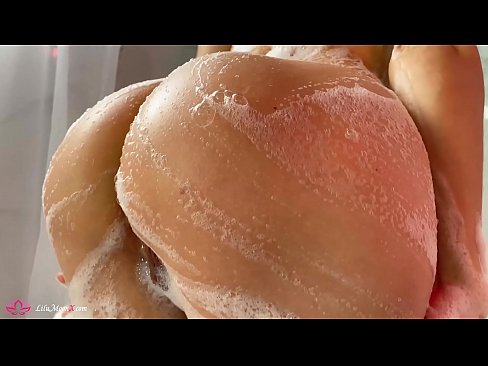 ❤️ Brunette masturbéiert Pussy mat Vibrator fir en intensiven Orgasmus an der Dusch ☑ Qualitéit Porno bei eis ❌