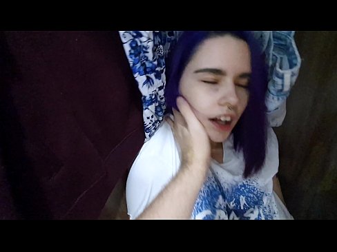 ❤️ Fannt meng Schwëster am Kleederschaf an huet hatt gehollef ☑ Qualitéit Porno bei eis ❌